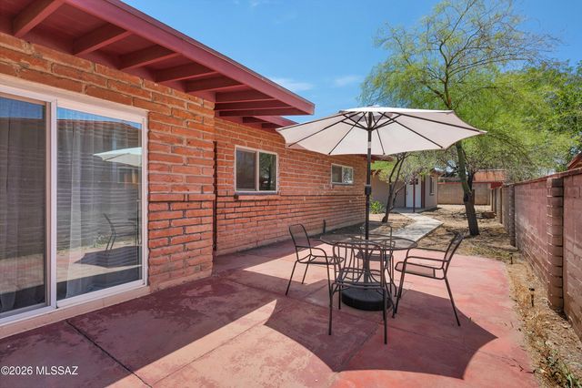 5338 E 2nd Street, Tucson, AZ 85711