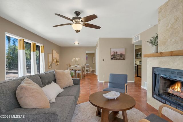 5338 E 2nd Street, Tucson, AZ 85711