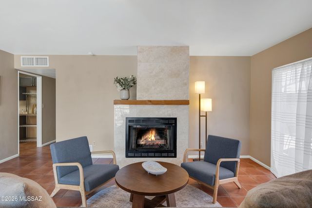 5338 E 2nd Street, Tucson, AZ 85711