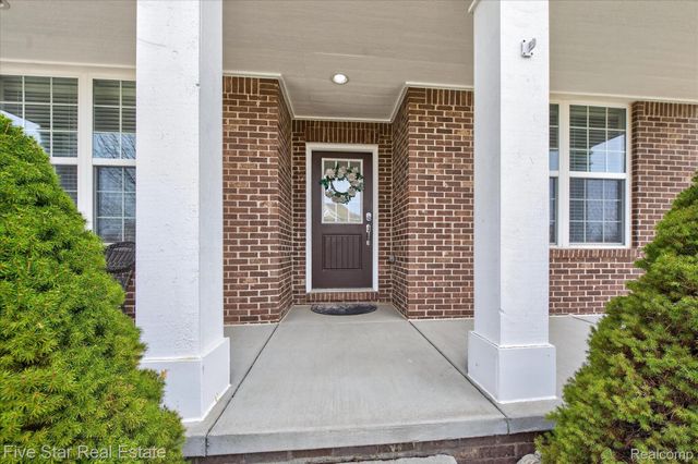 59163 Peters Barn Drive, Lyon Charter Township, MI 48178