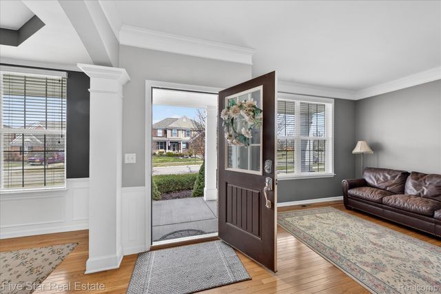 59163 Peters Barn Drive, Lyon Charter Township, MI 48178