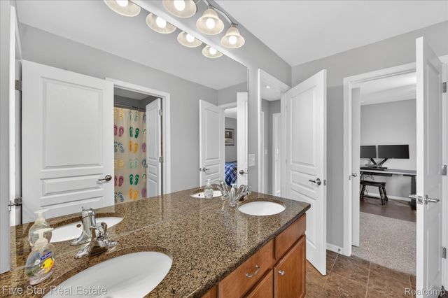 59163 Peters Barn Drive, Lyon Charter Township, MI 48178