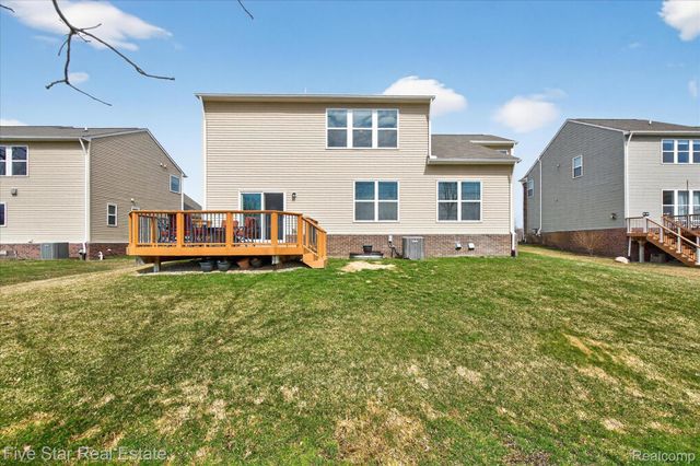 59163 Peters Barn Drive, Lyon Charter Township, MI 48178