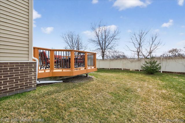 59163 Peters Barn Drive, Lyon Charter Township, MI 48178