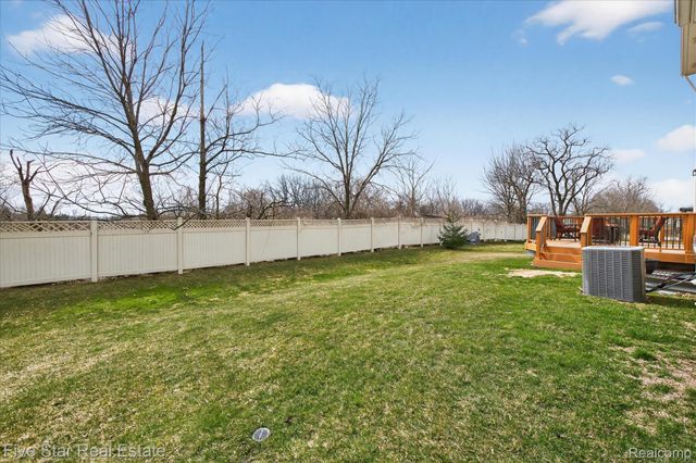 59163 Peters Barn Drive, Lyon Charter Township, MI 48178