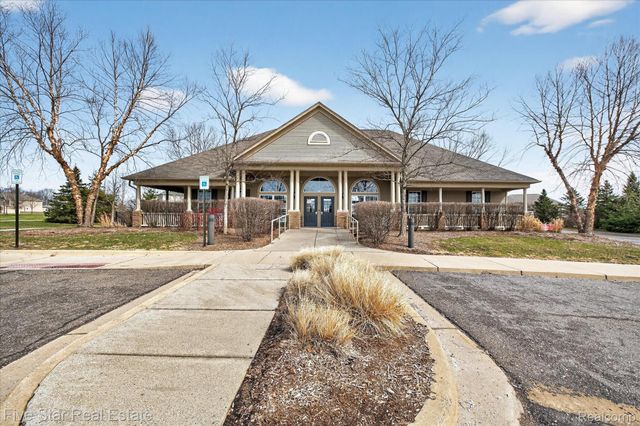 59163 Peters Barn Drive, Lyon Charter Township, MI 48178