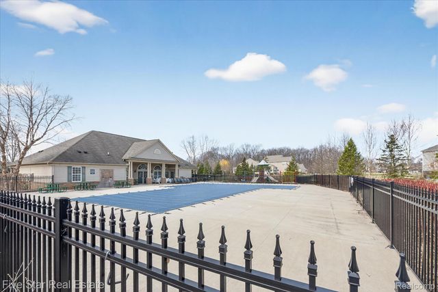 59163 Peters Barn Drive, Lyon Charter Township, MI 48178