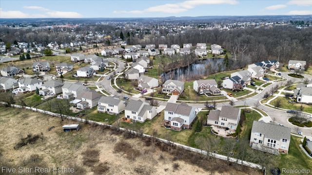 59163 Peters Barn Drive, Lyon Charter Township, MI 48178