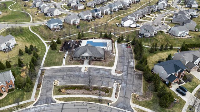 59163 Peters Barn Drive, Lyon Charter Township, MI 48178