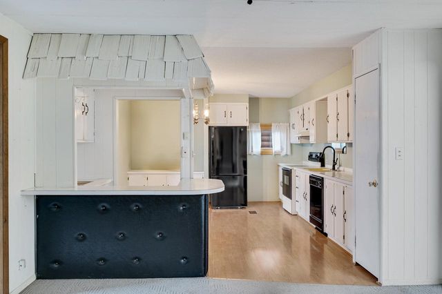 W3233 State Road 16, West Salem, WI 54669