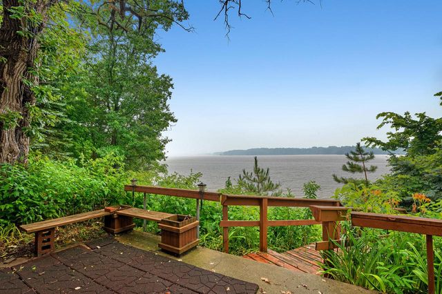 W3233 State Road 16, West Salem, WI 54669