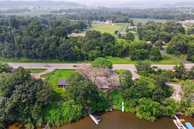 W3233 State Road 16, West Salem, WI 54669