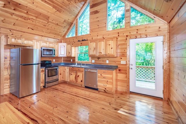 156 Modal Lane, Ellijay, GA 30540