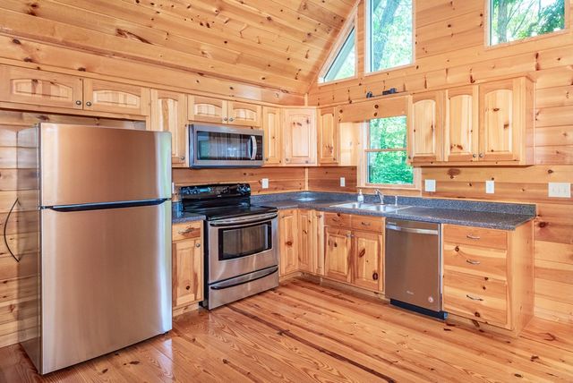 156 Modal Lane, Ellijay, GA 30540
