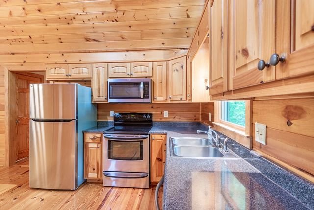 156 Modal Lane, Ellijay, GA 30540