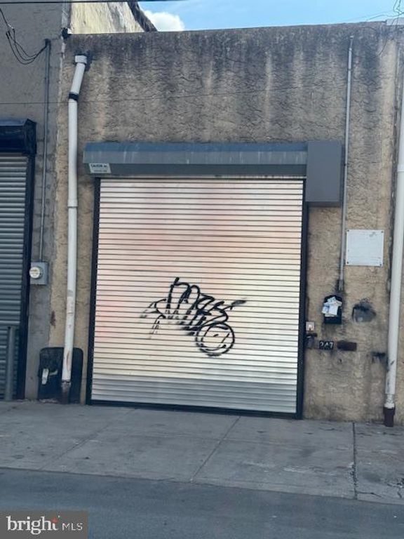 1247 S HARMONY ST, Philadelphia, PA 19146