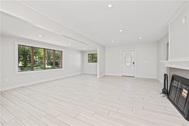 2936 Lake Avenue, Rochester, NY 14612