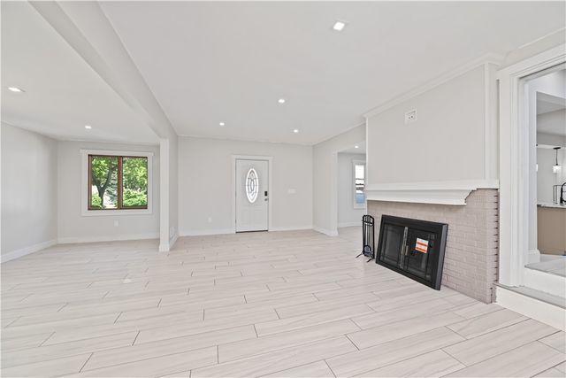 2936 Lake Avenue, Rochester, NY 14612