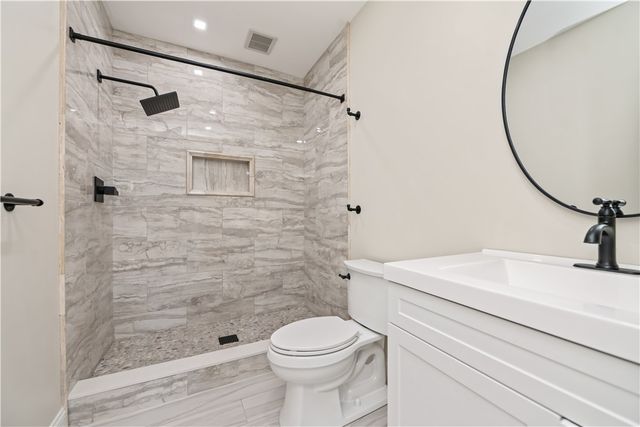 2936 Lake Avenue, Rochester, NY 14612