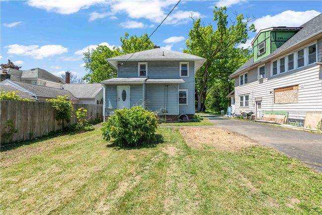 2936 Lake Avenue, Rochester, NY 14612