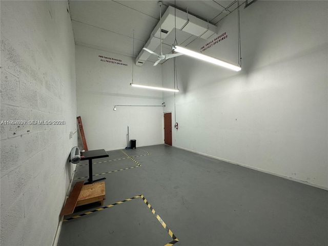 6187 NW 167th St H18, Hialeah, FL 33015