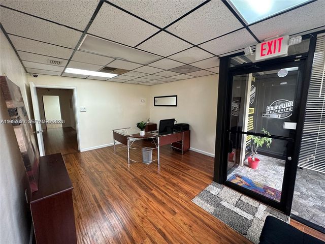 6187 NW 167th St H18, Hialeah, FL 33015