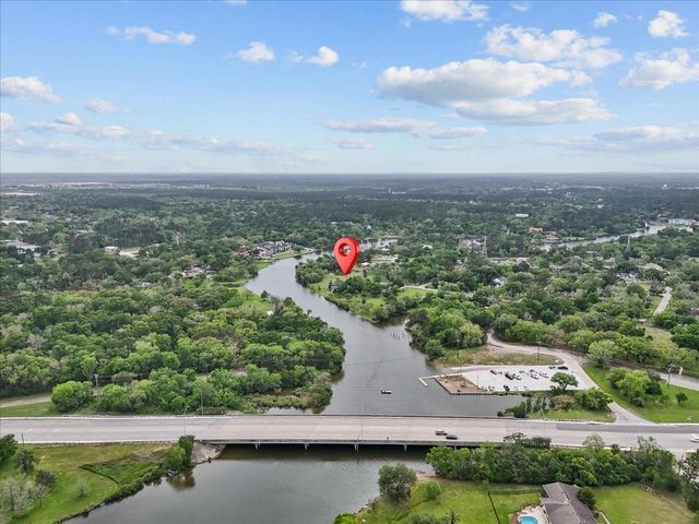 2725 49th Street, Dickinson, TX 77539
