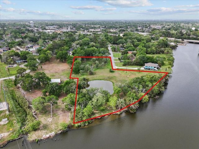 2725 49th Street, Dickinson, TX 77539