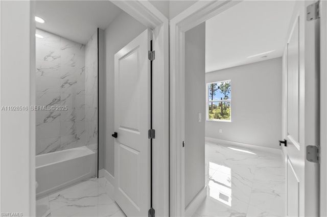 1110 GARIBALDI SST E, Lehigh Acres, FL 33974