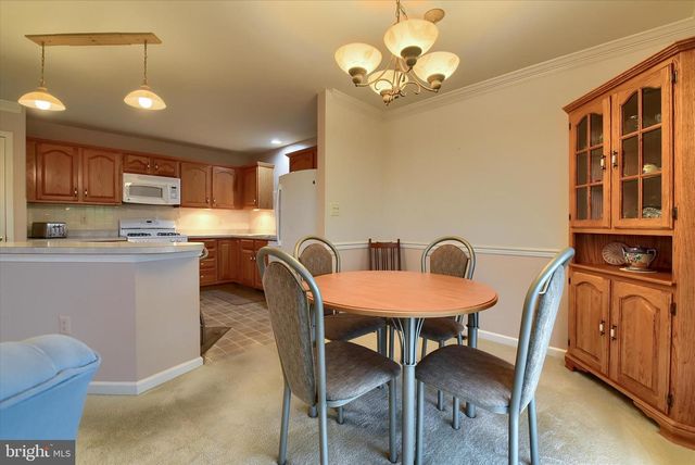 215 MEADOW LN, Harrisburg, PA 17112