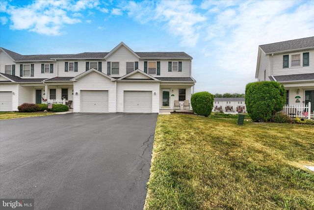 215 MEADOW LN, Harrisburg, PA 17112