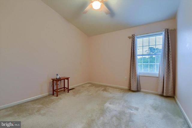 215 MEADOW LN, Harrisburg, PA 17112