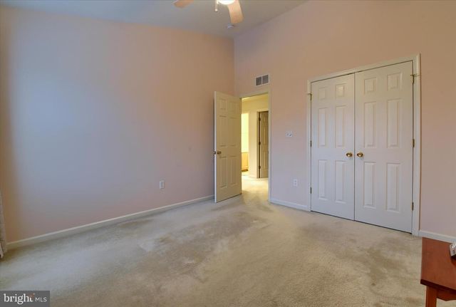 215 MEADOW LN, Harrisburg, PA 17112