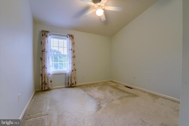 215 MEADOW LN, Harrisburg, PA 17112