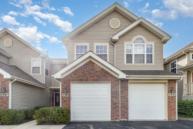 7349 Grandview Court, Carpentersville, IL 60110
