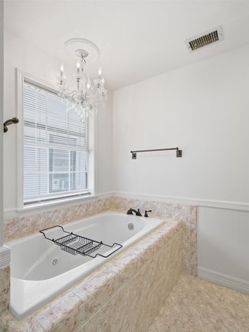 1112 Kings Highway, Dallas, TX 75208