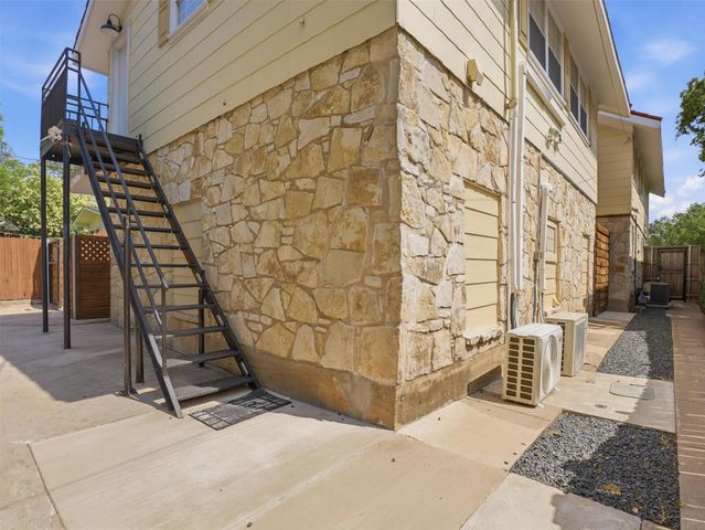 1112 Kings Highway, Dallas, TX 75208