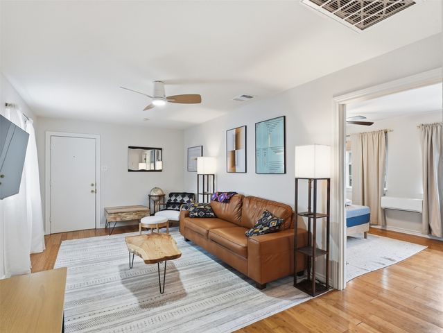 1112 Kings Highway, Dallas, TX 75208
