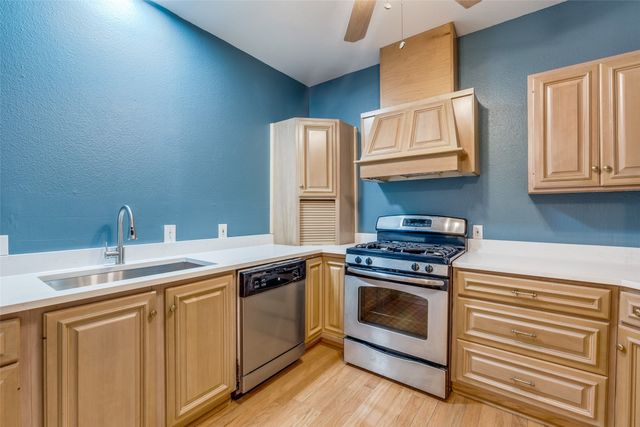 1112 Kings Highway, Dallas, TX 75208