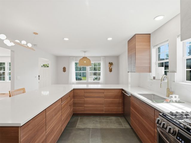 1112 Kings Highway, Dallas, TX 75208