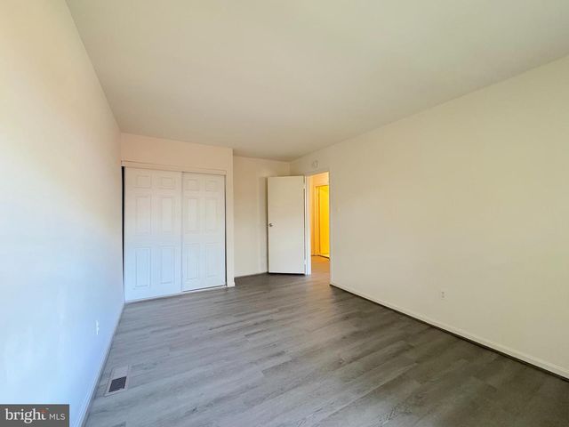8848 WALUTES CIR, Alexandria, VA 22309