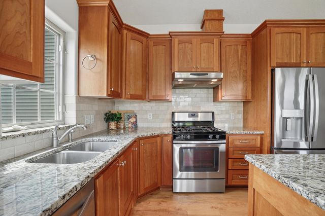 11292 Lambert Court, Hanover, MN 55341