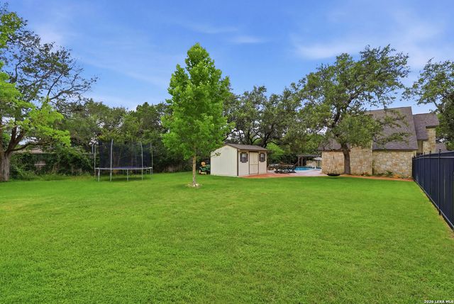 8430 Twisted Oaks, Garden Ridge, TX 78266