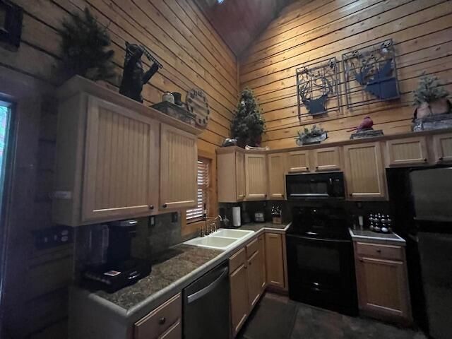 264 Oak Ridge Road, Branson, MO 65616