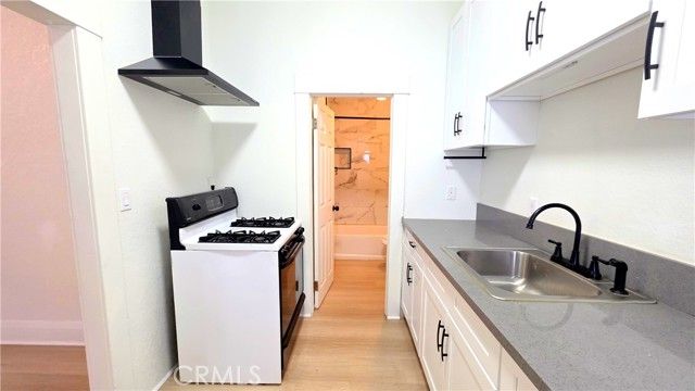 167 N 4th Avenue, Upland, CA 91786