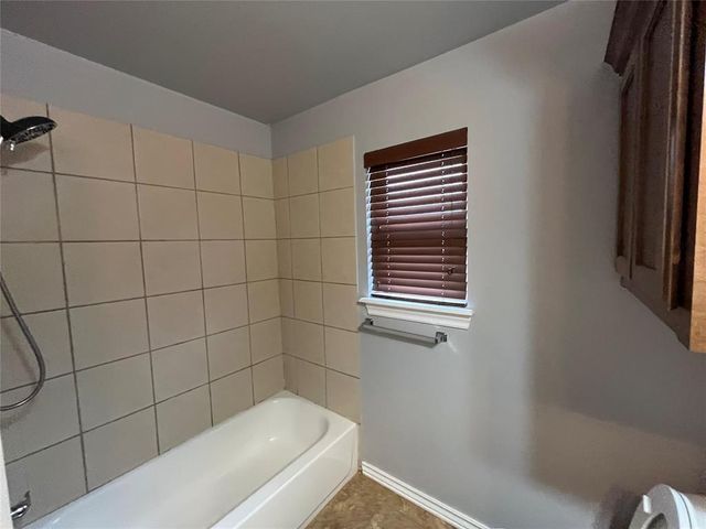 753 Caroline Drive, Yukon, OK 73099