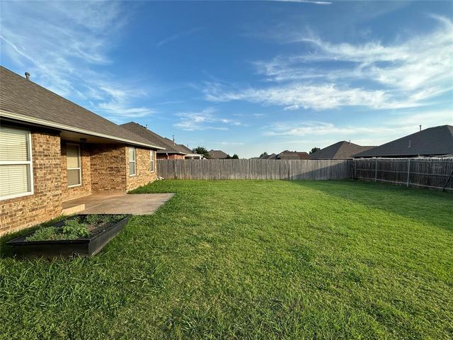 753 Caroline Drive, Yukon, OK 73099