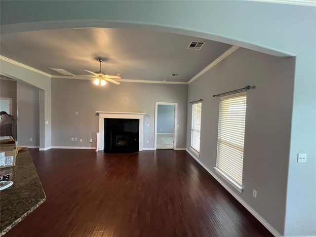 753 Caroline Drive, Yukon, OK 73099