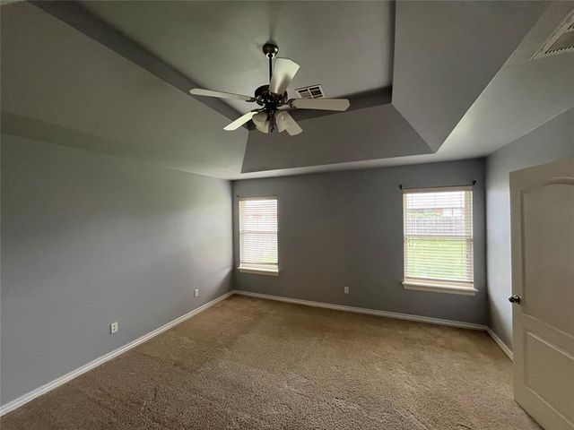 753 Caroline Drive, Yukon, OK 73099