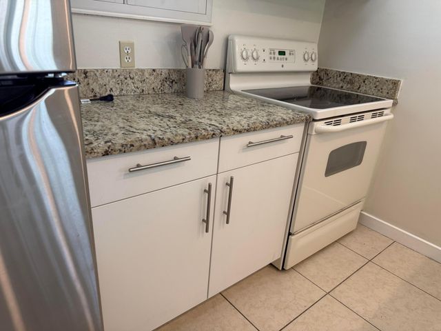 112 Club Drive, Palm Beach Gardens, FL 33418